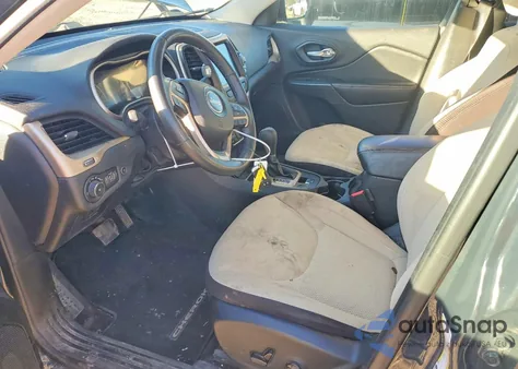 2016 Jeep Cherokee Latitude z USA, uszkodzony, nr VIN 1C4PJLCBXGW295271